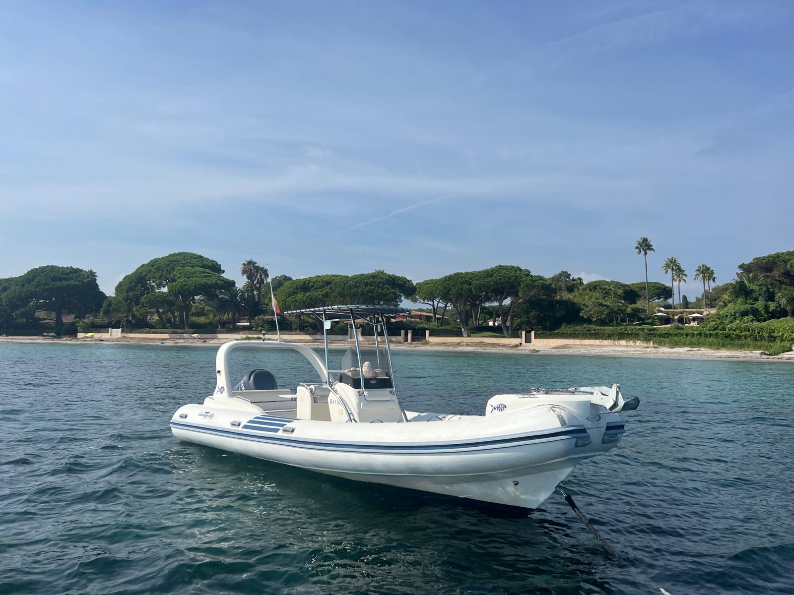 Nuova Jolly 7.5m semi-rigide location Saint-Tropez Pampelonne
